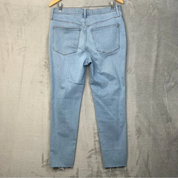 Madewell 10” High-Rise Skinny Crop Raw Hem. Style# NI913. Size 31. Light Wash. - Picture 4 of 11